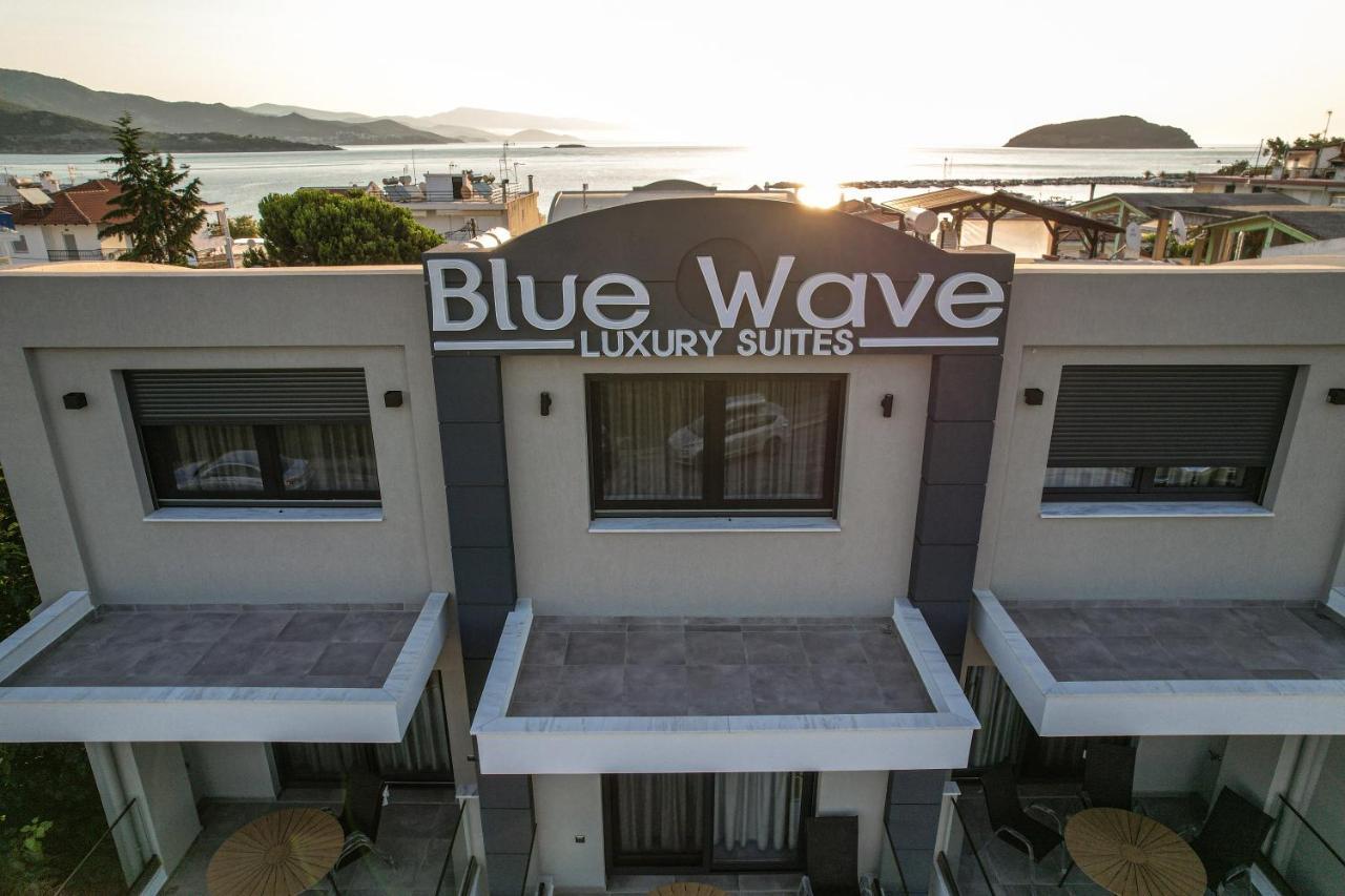Blue Wave Luxury Suites Nea Iraklitsa エクステリア 写真