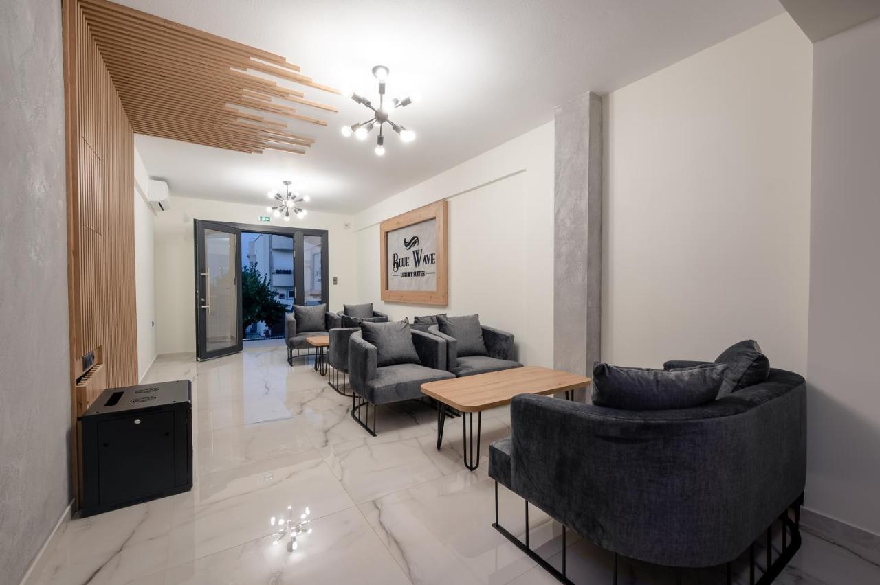 Blue Wave Luxury Suites Nea Iraklitsa エクステリア 写真