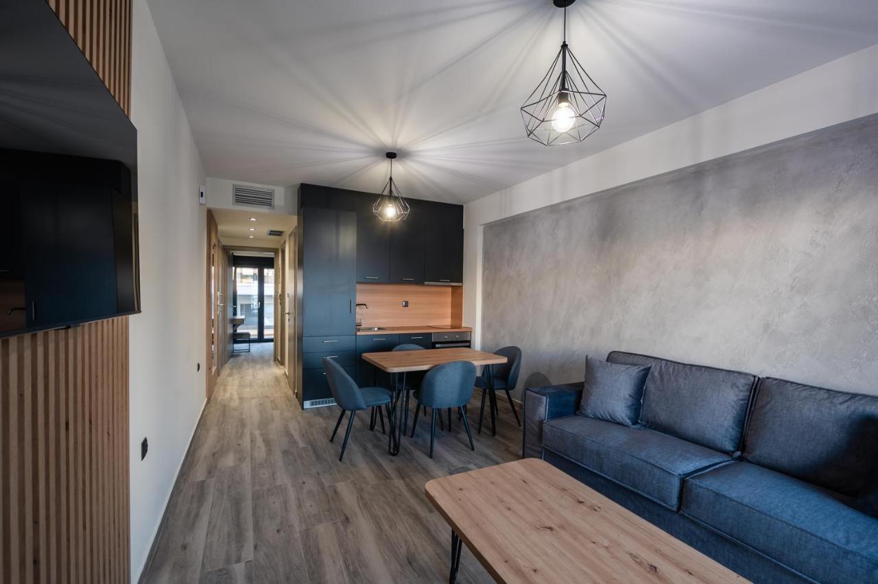 Blue Wave Luxury Suites Nea Iraklitsa エクステリア 写真