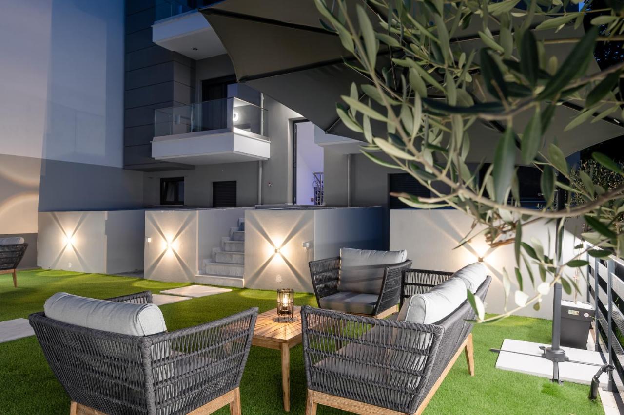 Blue Wave Luxury Suites Nea Iraklitsa エクステリア 写真