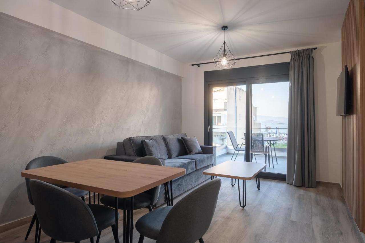 Blue Wave Luxury Suites Nea Iraklitsa エクステリア 写真
