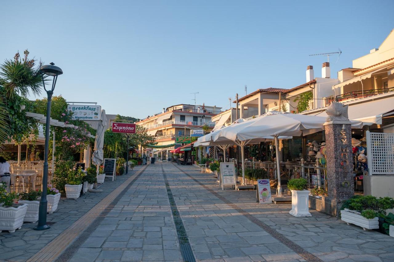 Blue Wave Luxury Suites Nea Iraklitsa エクステリア 写真