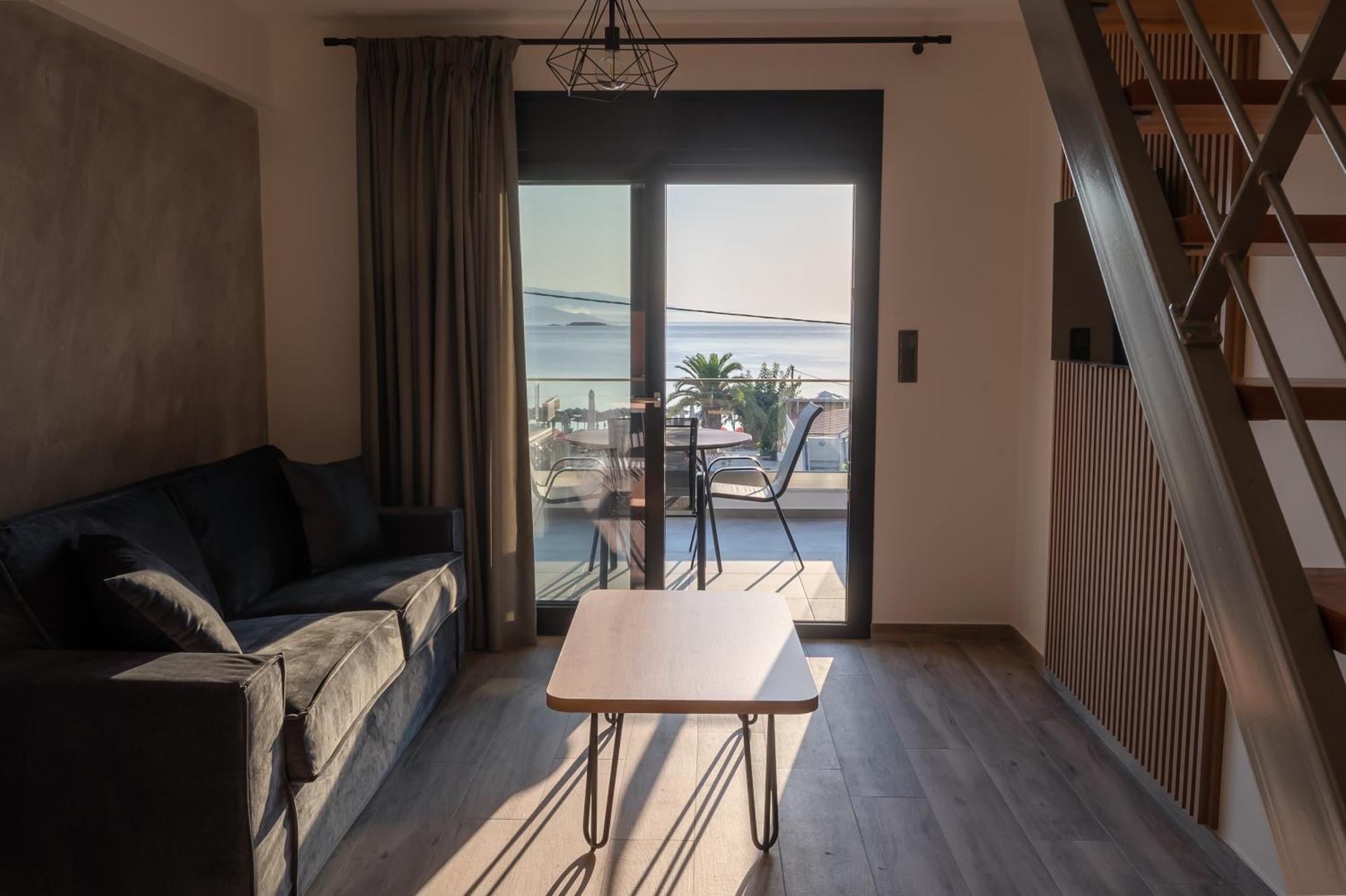 Blue Wave Luxury Suites Nea Iraklitsa 部屋 写真